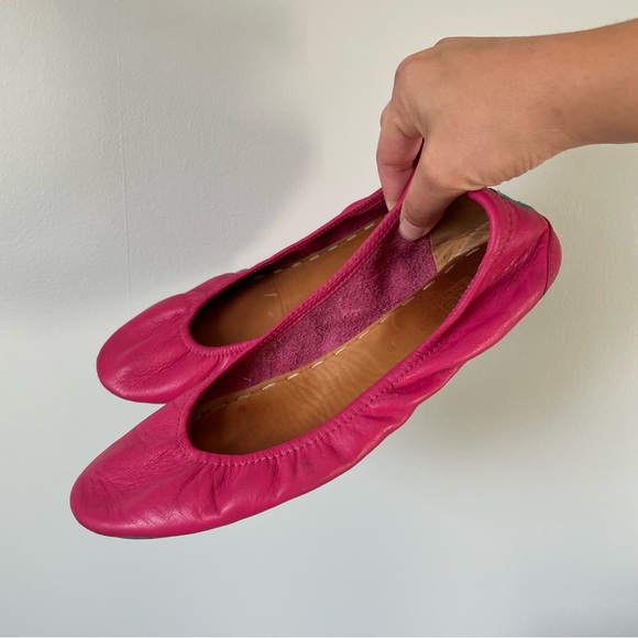 Tieks by Gavrieli Women's Fuchsia Leather Ballet Flats Size 8 - Picture 2 of 13